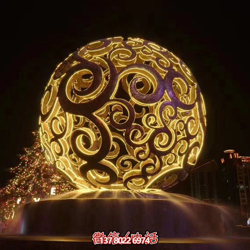 不銹鋼鏤空球雕塑,照亮夜晚的美麗噴泉 不銹鋼鏤空球雕塑,照亮夜晚的美麗噴泉