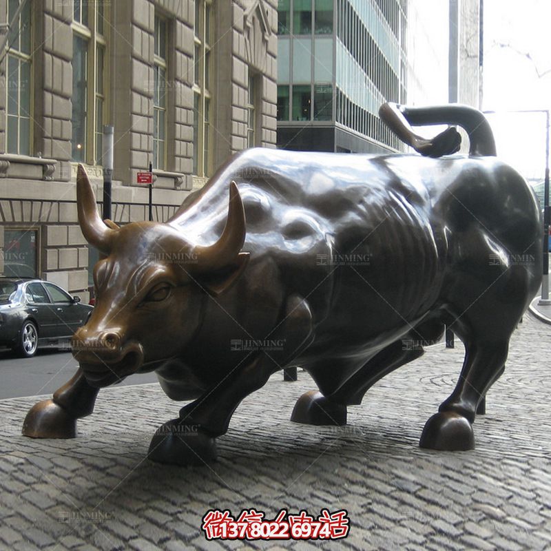 玻璃鋼仿真牛雕塑，精美仿真動(dòng)物裝點(diǎn)城市街道