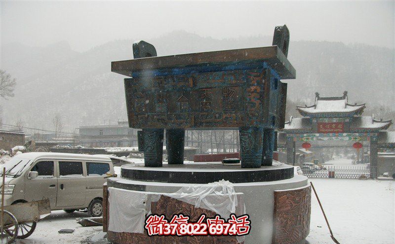 大型仿古青銅雕塑，營造獨特的戶外景觀