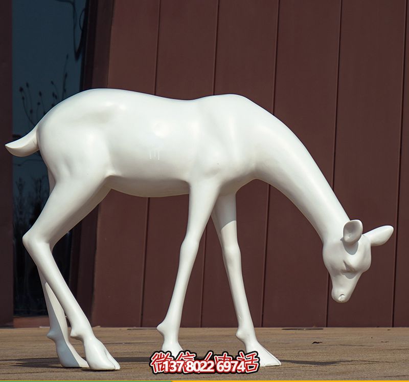 創意景觀酒店,低頭行走,讓鹿雕塑與您相伴 創意景觀酒店,低頭行走,讓鹿雕塑與您相伴