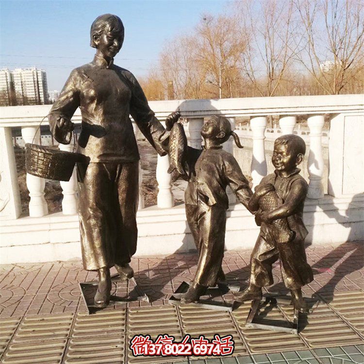 集合民俗小品、戶(hù)外街道情景及人物雕塑的主題公園