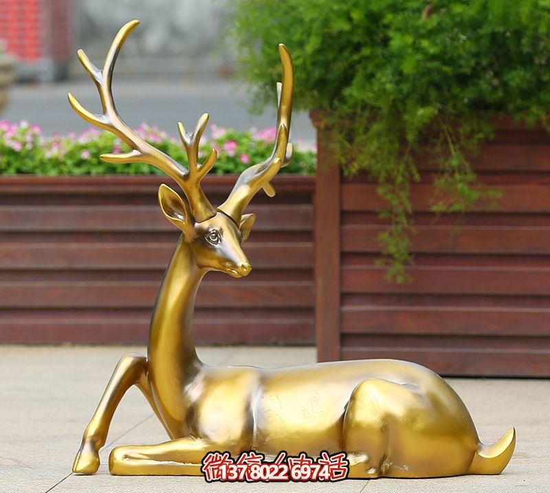 公園一只臥著的不銹鋼噴漆鹿雕塑 公園一只臥著的不銹鋼噴漆鹿雕塑