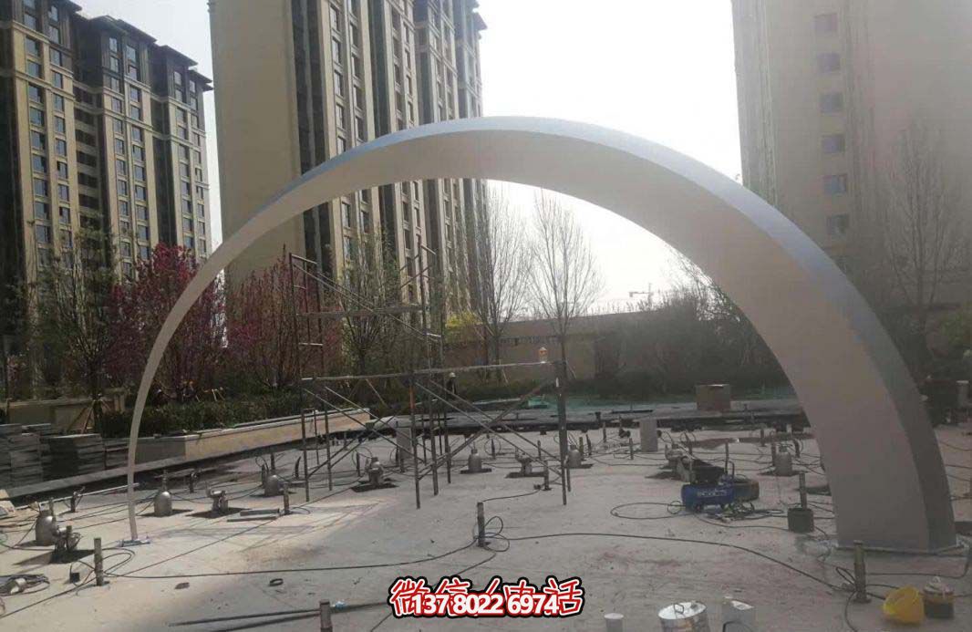 簡約不銹鋼小區(qū)拱門雕塑 簡約不銹鋼小區(qū)拱門雕塑